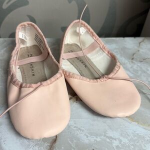 Danskin leather Light Pink Kids Ballet Slippers 12